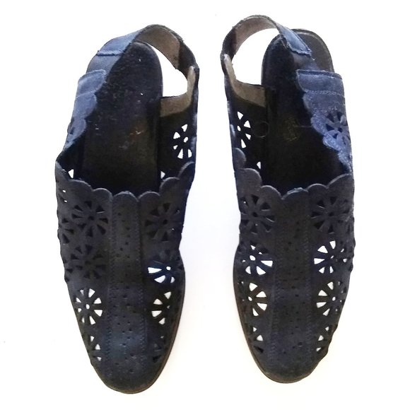 1990's Suede Cut-out Slingbacks - Picture 2 of 6